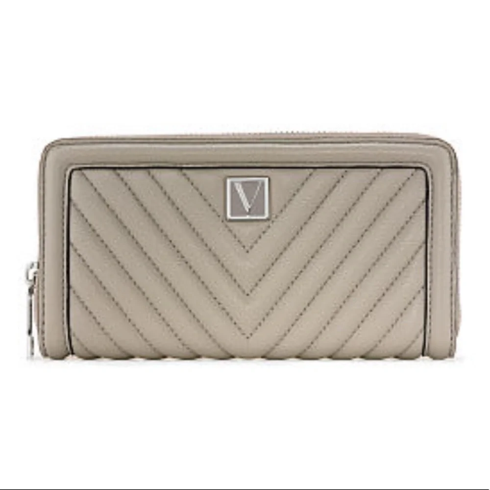 VICTORIAS SECRET | The Victoria Wallet in Taupe (Original Packaging) - Picture 1 of 4